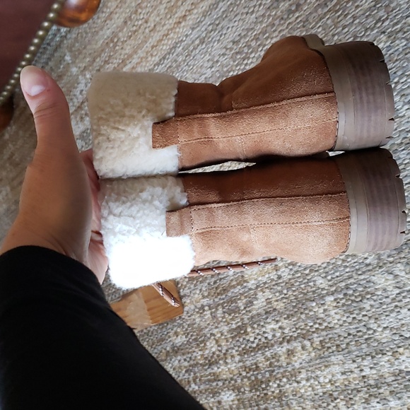 Violet & red suede boots - Picture 3 of 14